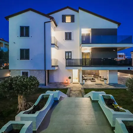 Apartment Stunning In Zadar